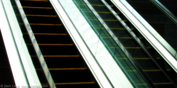 ff-singapore-escalators